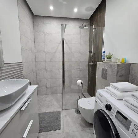 Boleslaviaapartments - Apartament Merci 3, Private Parking Болеславець Екстер'єр фото