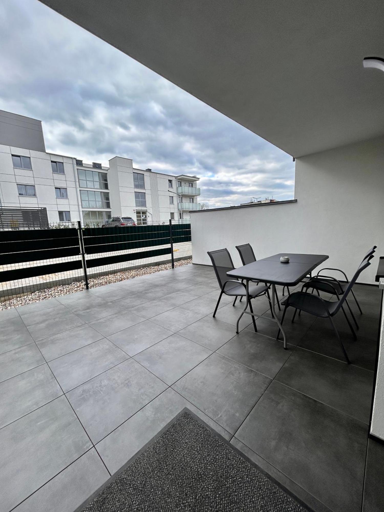 Boleslaviaapartments - Apartament Merci 4, Private Parking Free Apartament *